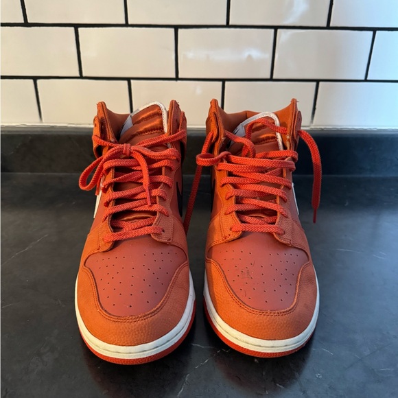 Nike Dunk High Retro Premium NBA x WNBA Mantra Orange Size 14 - Picture 2 of 6